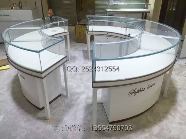 ��ɫ��A���錚չ��_����չ��S